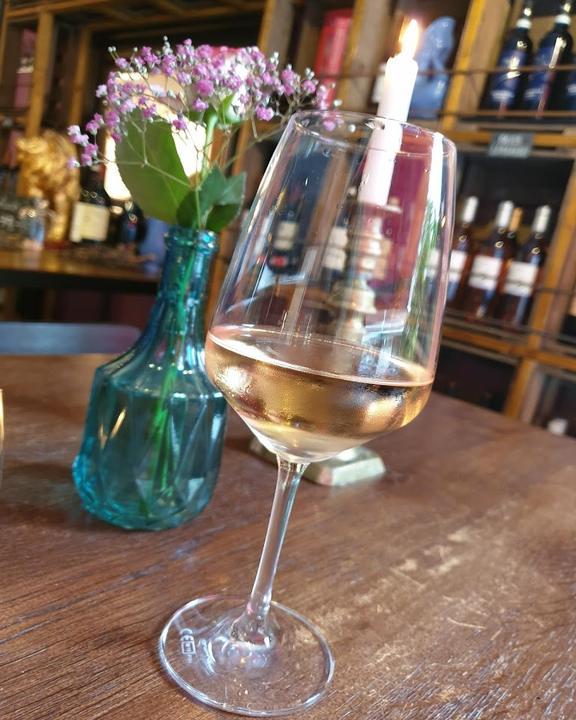 Leo's Bar – Wein und Genuss